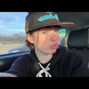 Meet your Posher, Lisudy